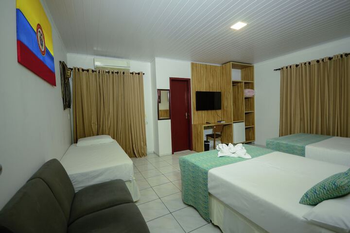 Room 13 of 29