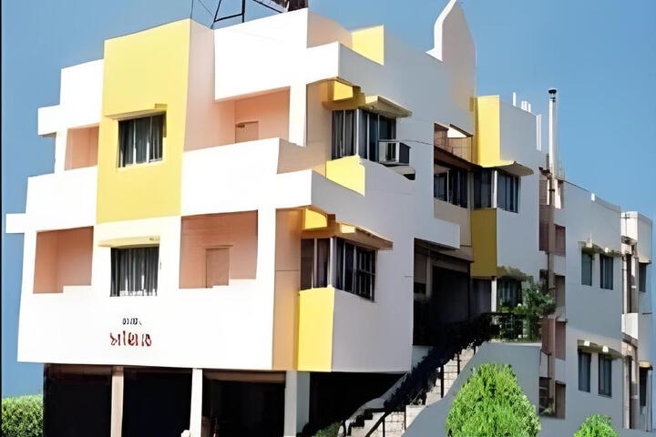 Hotel Sai Raja