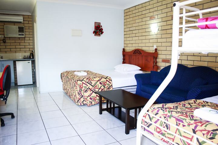 Room 7 of 19