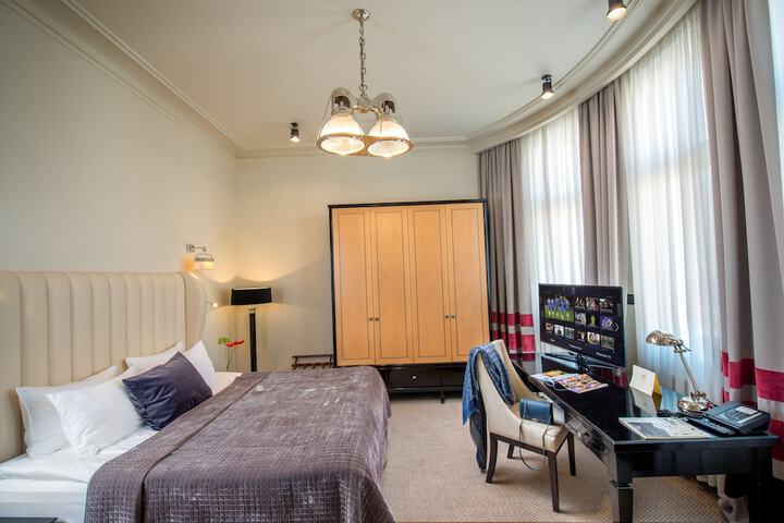 Room 14 of 79