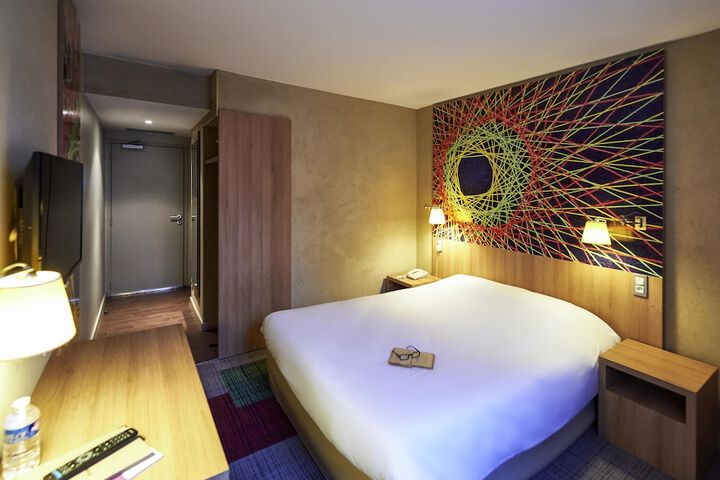 Room 13 of 47