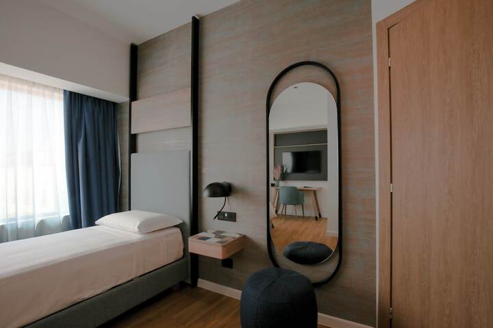 Room 56 of 146