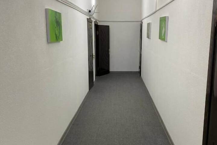Room 6 of 25