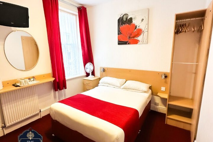 Room 7 of 49
