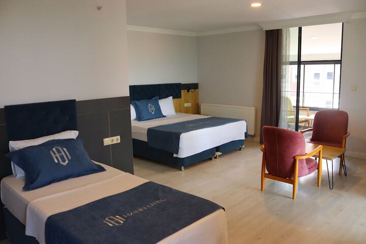 Room 16 of 90