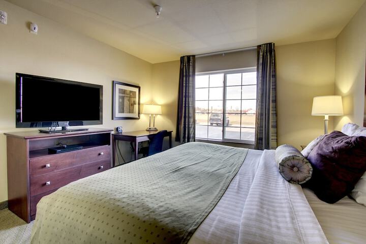 Room 4 of 28