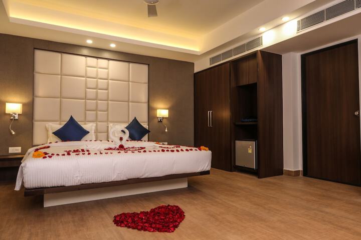 Room 15 of 30