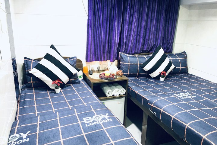 Room 5 of 31