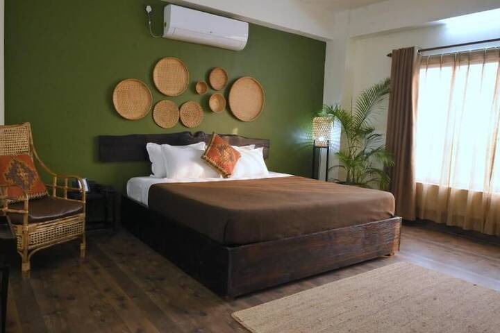 Room 2 of 19