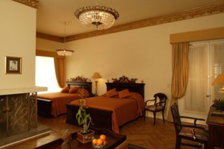 Room 8 of 31