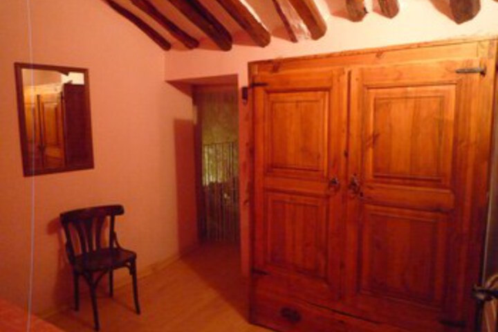 Room 8 of 19