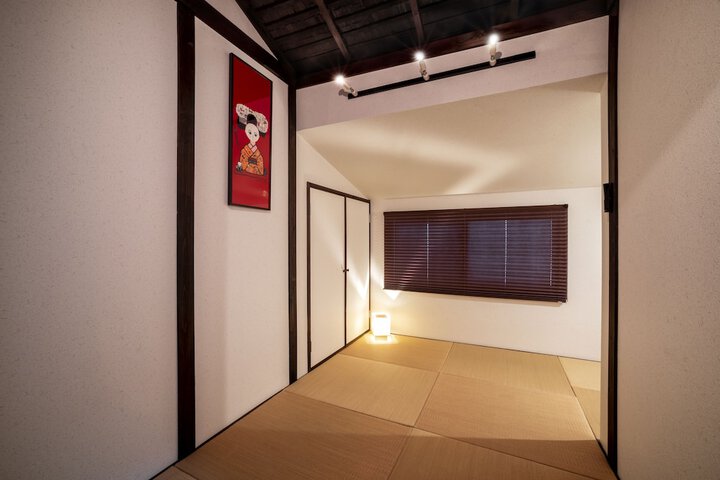 Room 14 of 35
