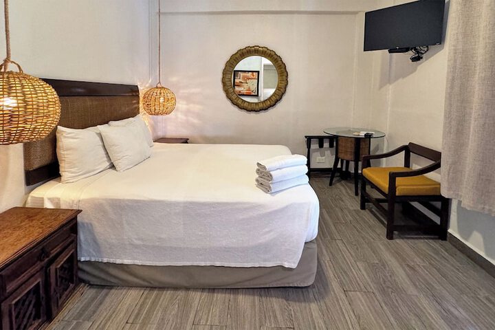 Room 4 of 48