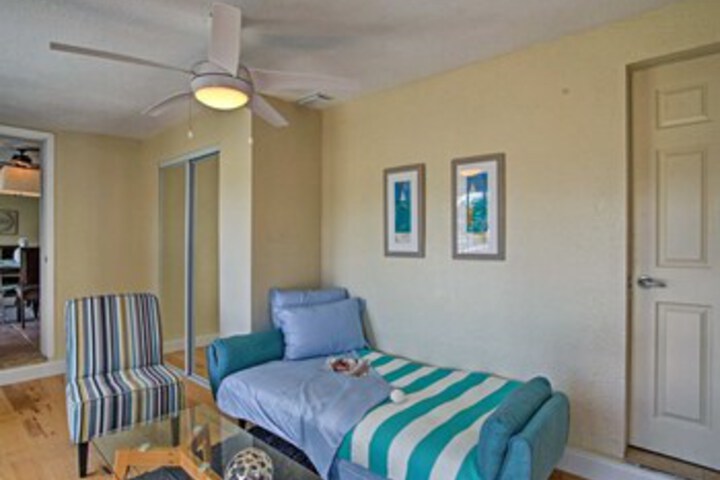 Room 17 of 24