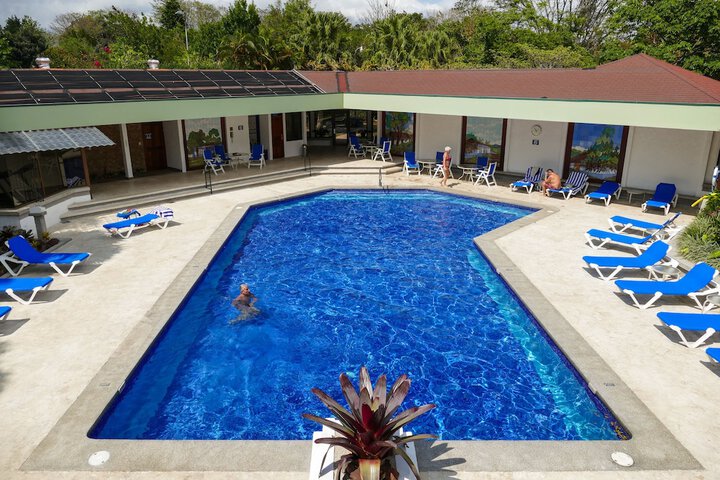 Hotel Pool