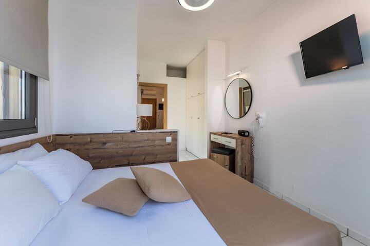 Room 8 of 49