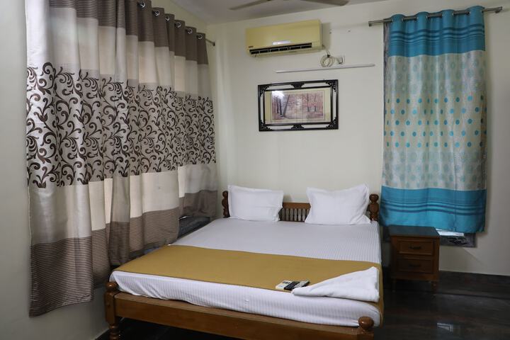 Room 14 of 22