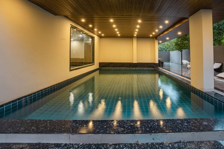 Pool 13 of 21