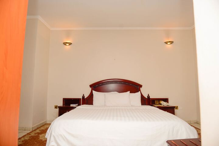 Room 5 of 56