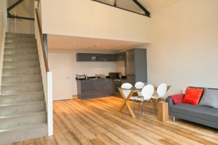 Room 46 of 111