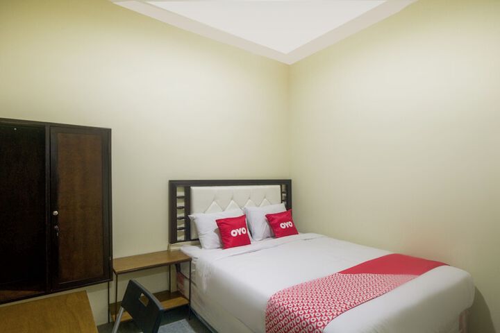 Room 4 of 24