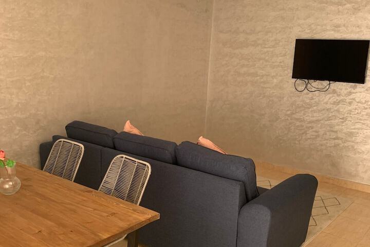 Room 7 of 16