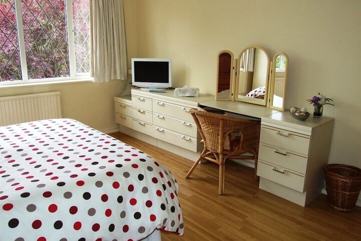 Room 4 of 19