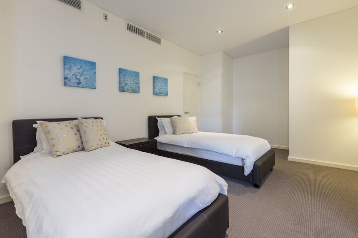 Room 3 of 46