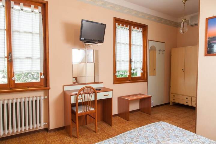 Room 21 of 59