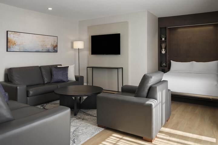 Room 43 of 81