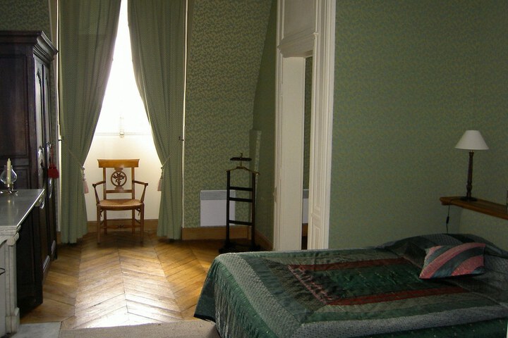 Room 4 of 39