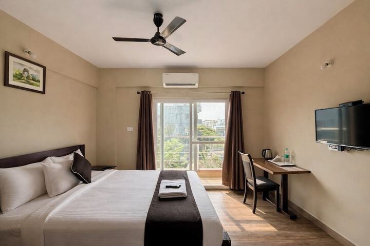 Room 6 of 43