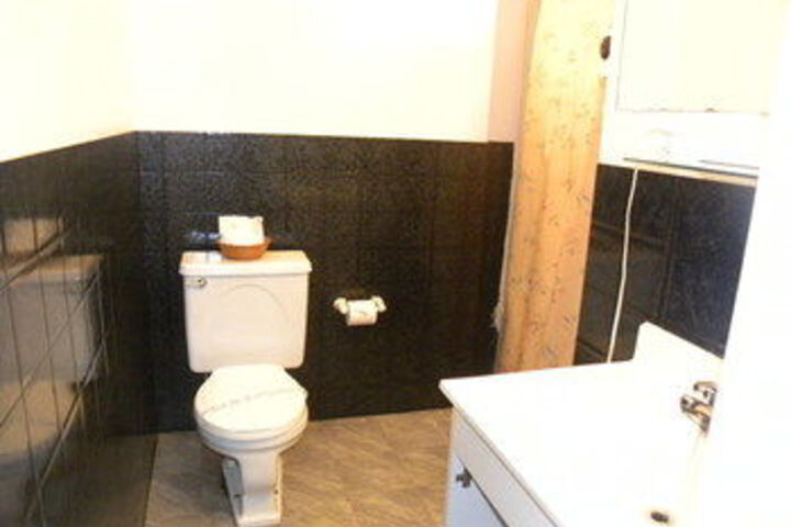 Room 2 of 11
