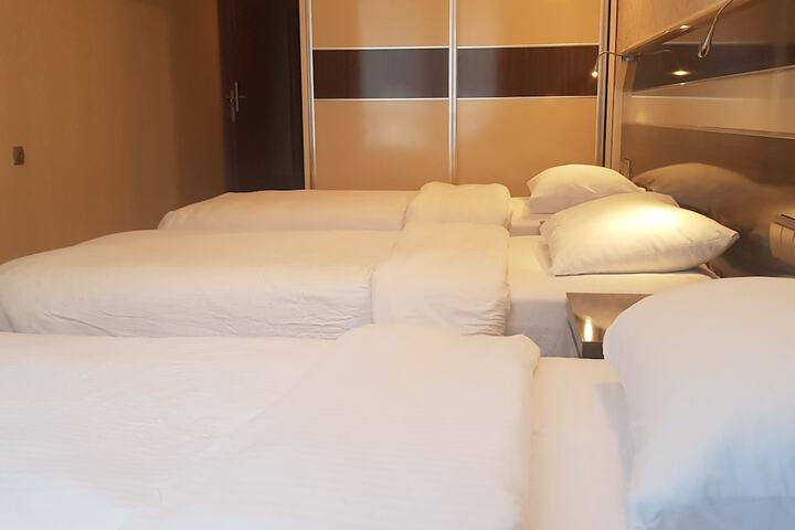 Room 19 of 53