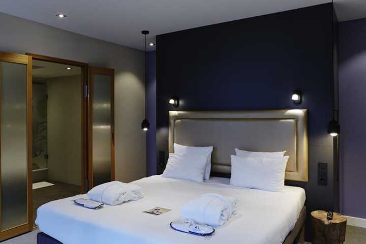 Room 53 of 145