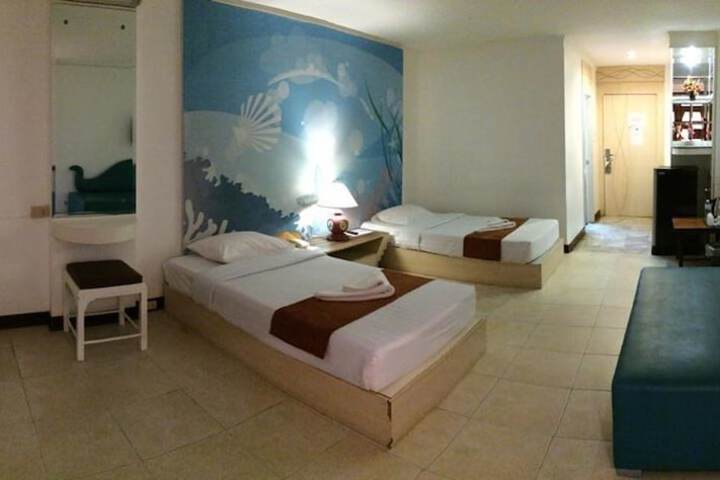 Room 44 of 147