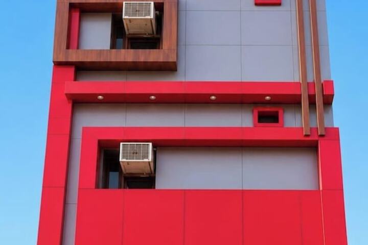 Hotel The Red Hut