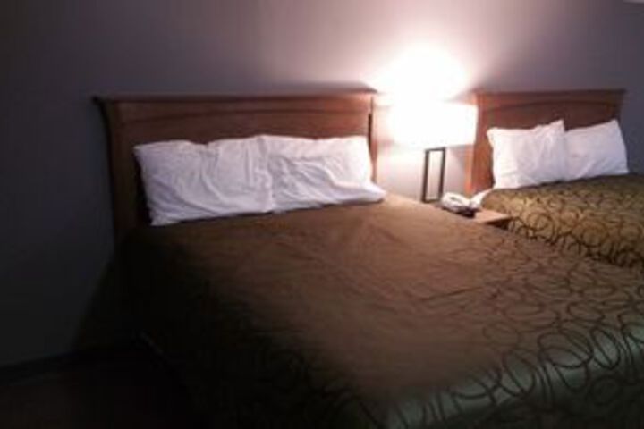 Room 9 of 22
