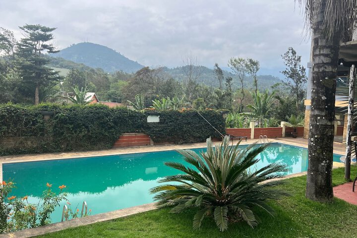 Pool 19 of 37
