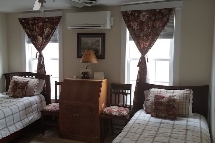 Tilton Inn in Tilton, NH