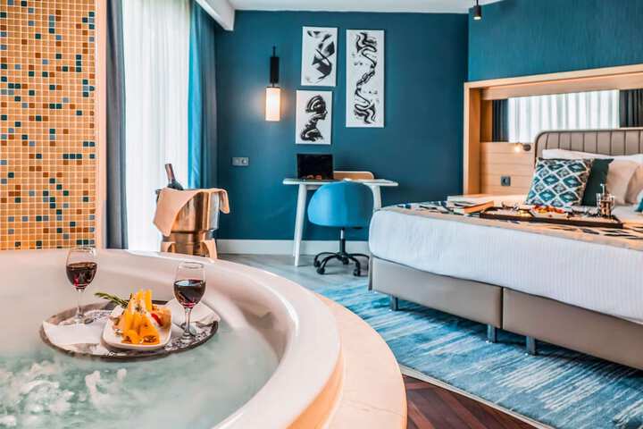 Room 104 of 254
