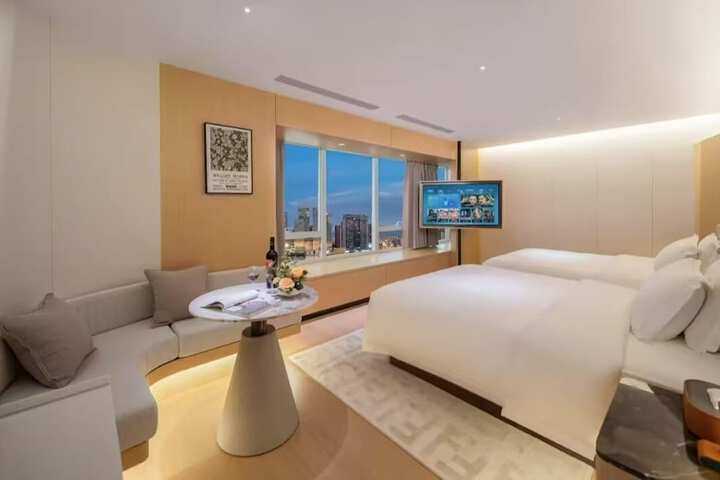 Room 6 of 27