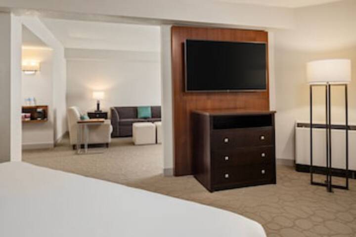 Room 40 of 177