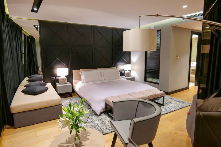 Room 53 of 201