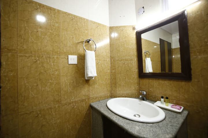 Room 19 of 29