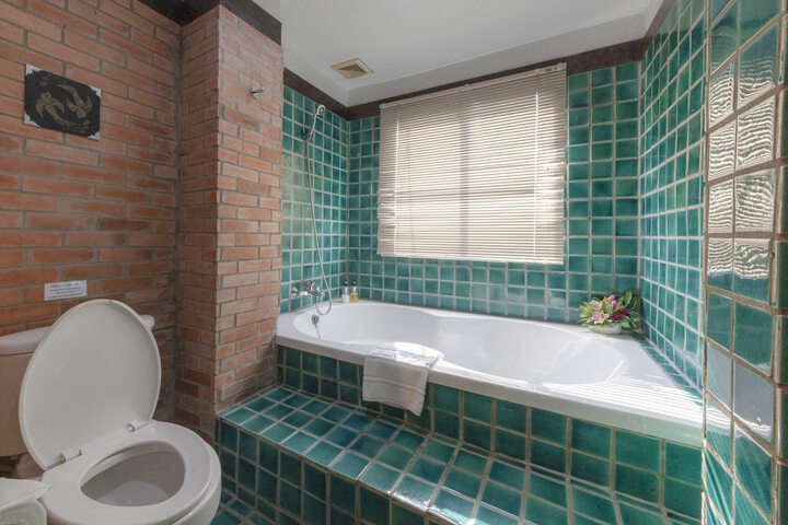 Clean Restrooms