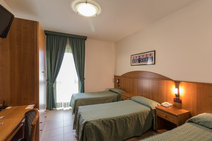 Room 8 of 39