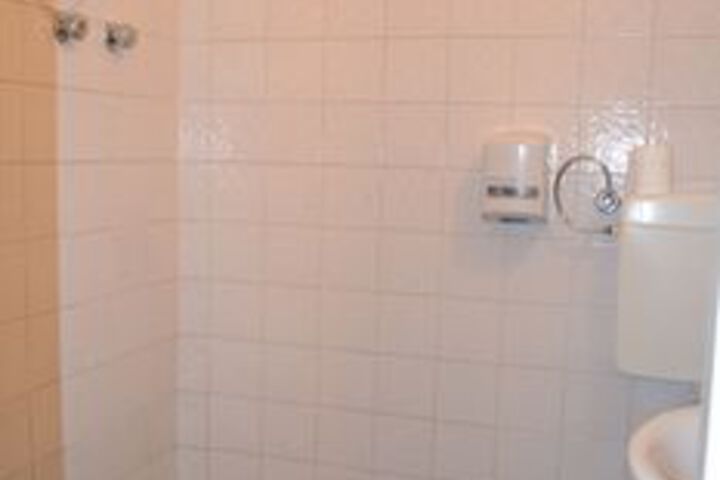Room 2 of 20