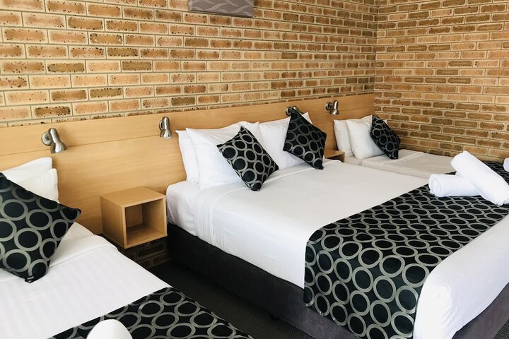 Room 13 of 152