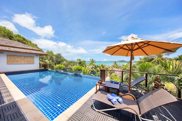 Pool Hotel